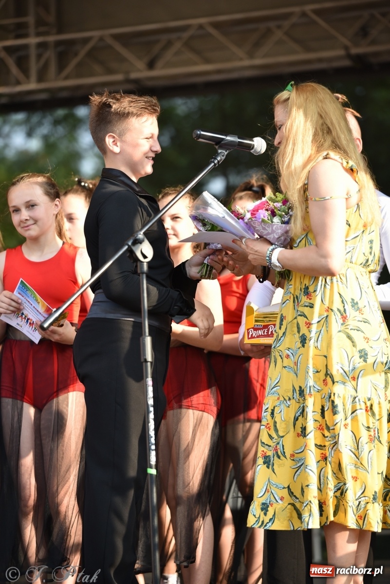 Zdjęcie w galerii na portalu naszraciborz.pl: MDK kończy rok szkolny tanecznym show [FOTO] wiadomości z regionu