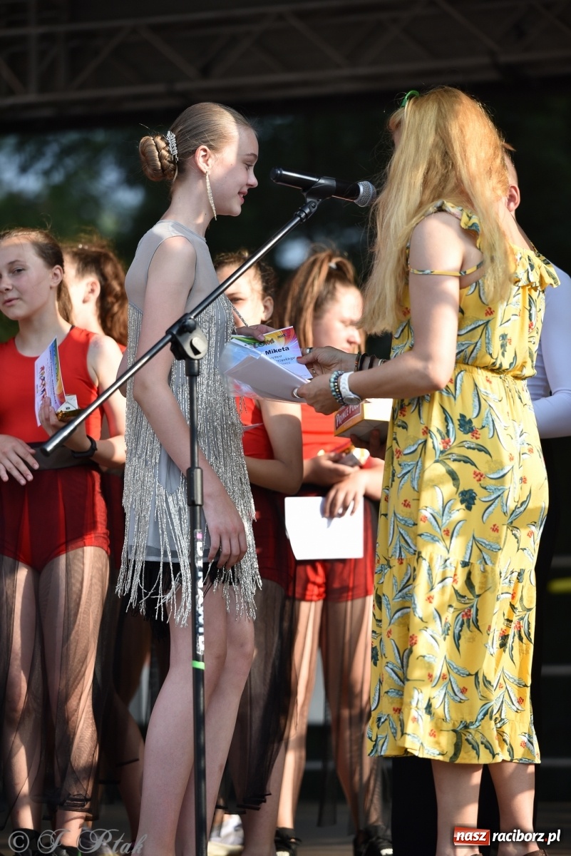 Zdjęcie w galerii na portalu naszraciborz.pl: MDK kończy rok szkolny tanecznym show [FOTO] wiadomości z regionu