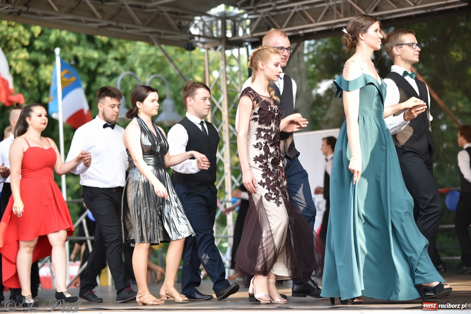 Zdjęcie w galerii na portalu naszraciborz.pl: MDK kończy rok szkolny tanecznym show [FOTO] wiadomości z regionu