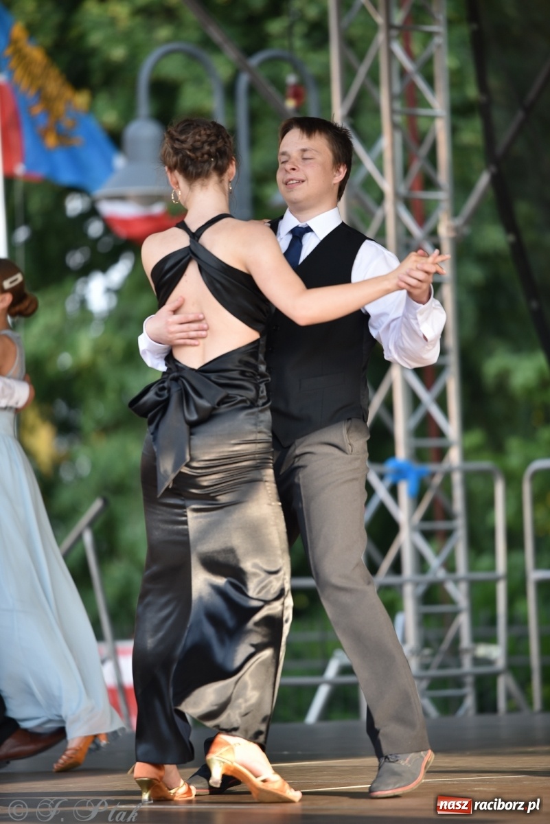 Zdjęcie w galerii na portalu naszraciborz.pl: MDK kończy rok szkolny tanecznym show [FOTO] wiadomości z regionu