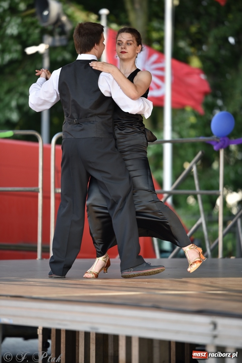 Zdjęcie w galerii na portalu naszraciborz.pl: MDK kończy rok szkolny tanecznym show [FOTO] wiadomości z regionu