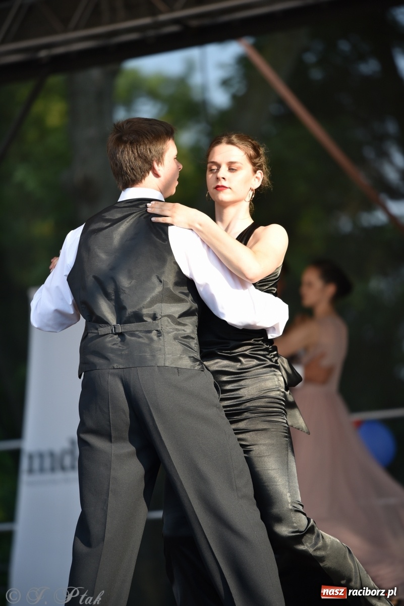 Zdjęcie w galerii na portalu naszraciborz.pl: MDK kończy rok szkolny tanecznym show [FOTO] wiadomości z regionu