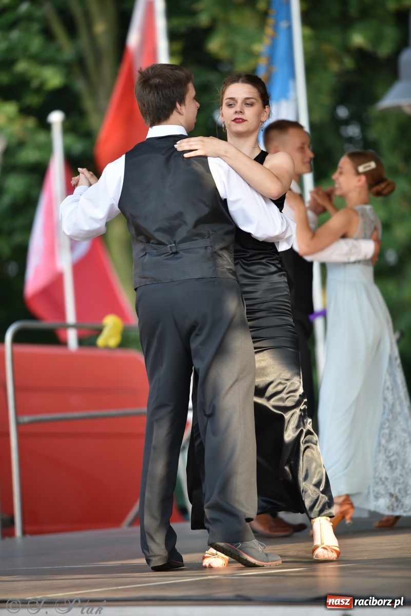 Zdjęcie w galerii na portalu naszraciborz.pl: MDK kończy rok szkolny tanecznym show [FOTO] wiadomości z regionu