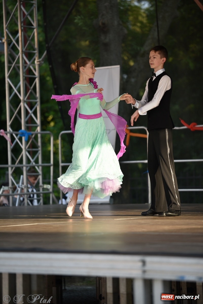 Zdjęcie w galerii na portalu naszraciborz.pl: MDK kończy rok szkolny tanecznym show [FOTO] wiadomości z regionu