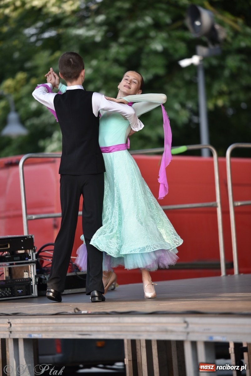 Zdjęcie w galerii na portalu naszraciborz.pl: MDK kończy rok szkolny tanecznym show [FOTO] wiadomości z regionu