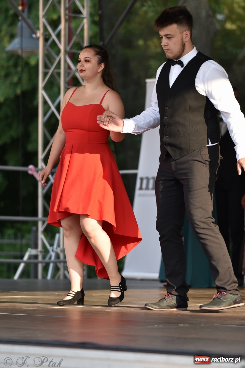 Zdjęcie w galerii na portalu naszraciborz.pl: MDK kończy rok szkolny tanecznym show [FOTO] wiadomości z regionu