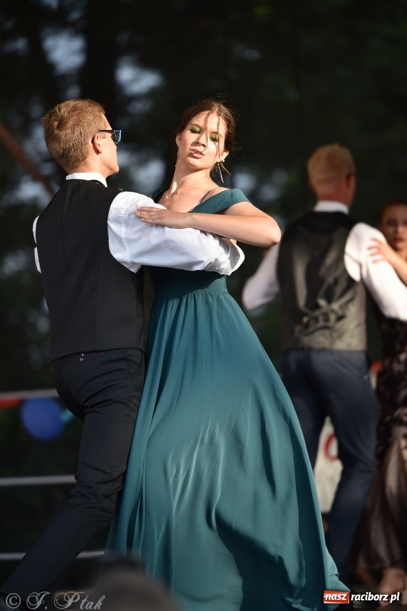 Zdjęcie w galerii na portalu naszraciborz.pl: MDK kończy rok szkolny tanecznym show [FOTO] wiadomości z regionu