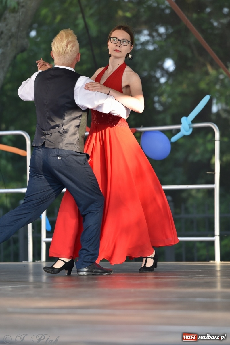 Zdjęcie w galerii na portalu naszraciborz.pl: MDK kończy rok szkolny tanecznym show [FOTO] wiadomości z regionu