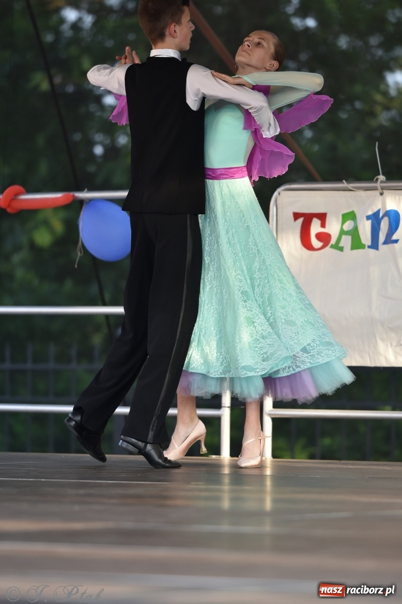 Zdjęcie w galerii na portalu naszraciborz.pl: MDK kończy rok szkolny tanecznym show [FOTO] wiadomości z regionu