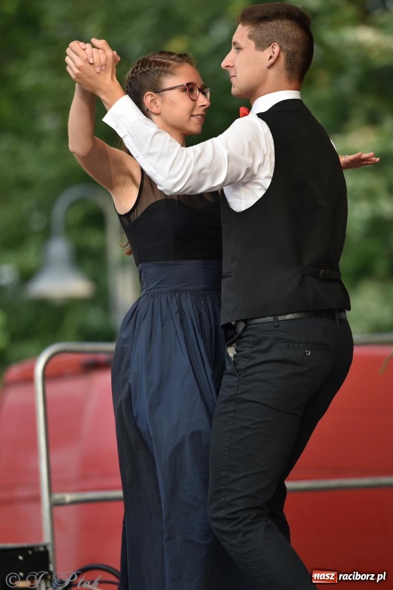 Zdjęcie w galerii na portalu naszraciborz.pl: MDK kończy rok szkolny tanecznym show [FOTO] wiadomości z regionu