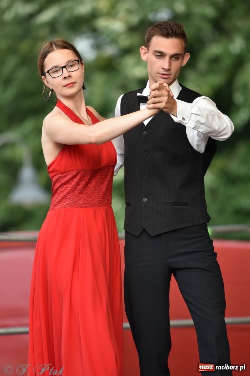 Zdjęcie w galerii na portalu naszraciborz.pl: MDK kończy rok szkolny tanecznym show [FOTO] wiadomości z regionu