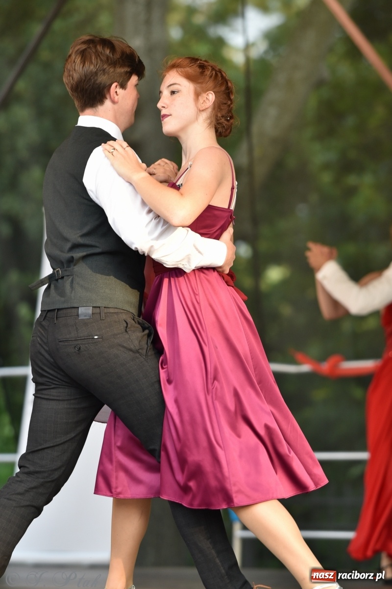 Zdjęcie w galerii na portalu naszraciborz.pl: MDK kończy rok szkolny tanecznym show [FOTO] wiadomości z regionu