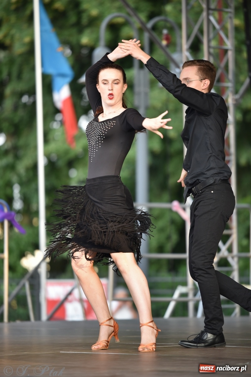 Zdjęcie w galerii na portalu naszraciborz.pl: MDK kończy rok szkolny tanecznym show [FOTO] wiadomości z regionu