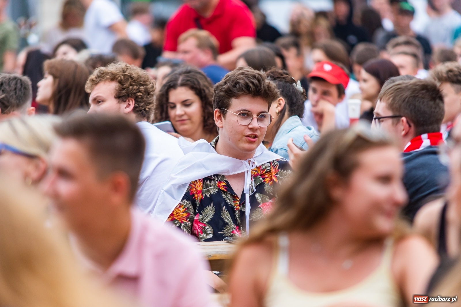 Zdjęcie w galerii na portalu naszraciborz.pl: Polska-Szwecja. Piłkarski rollercoaster w raciborskich strefach kibica wiadomości z regionu