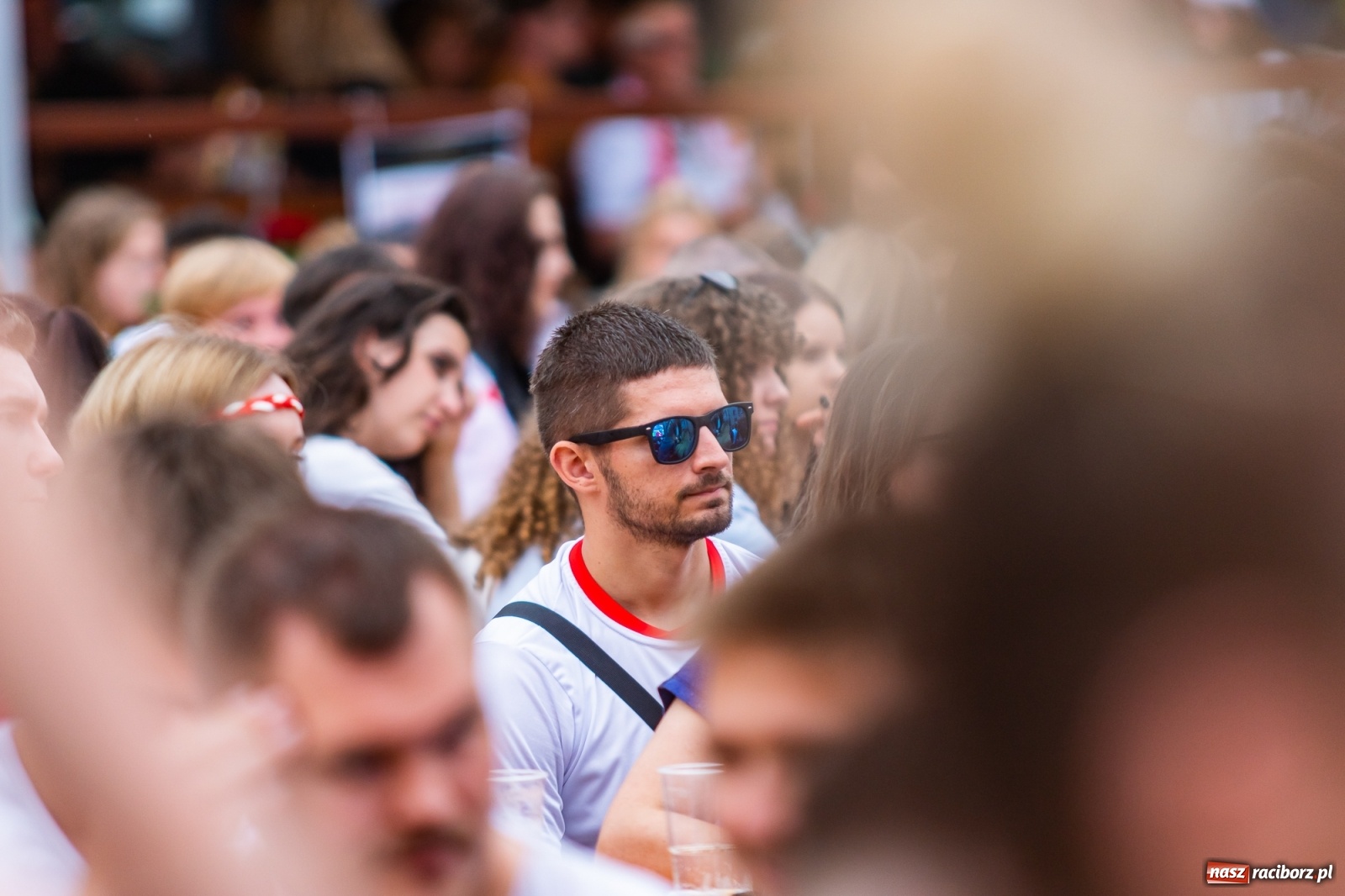 Zdjęcie w galerii na portalu naszraciborz.pl: Polska-Szwecja. Piłkarski rollercoaster w raciborskich strefach kibica wiadomości z regionu