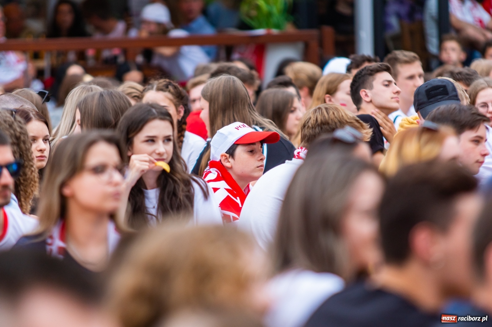 Zdjęcie w galerii na portalu naszraciborz.pl: Polska-Szwecja. Piłkarski rollercoaster w raciborskich strefach kibica wiadomości z regionu