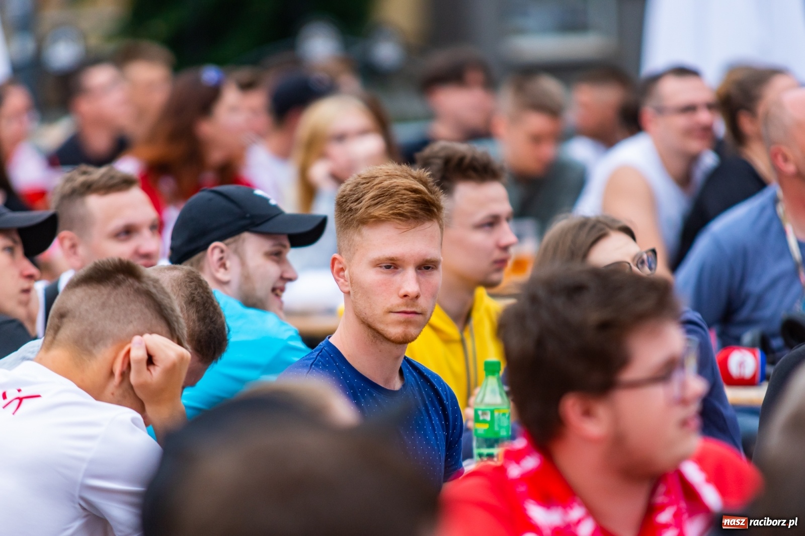 Zdjęcie w galerii na portalu naszraciborz.pl: Polska-Szwecja. Piłkarski rollercoaster w raciborskich strefach kibica wiadomości z regionu