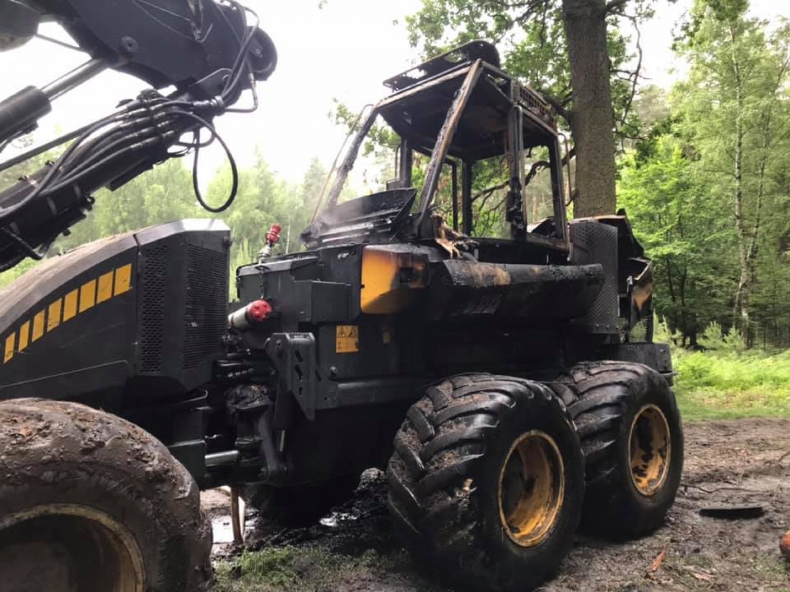 Zdjęcie w galerii na portalu naszraciborz.pl: 700 tys. złotych strat po pożarze harwestera wiadomości z regionu