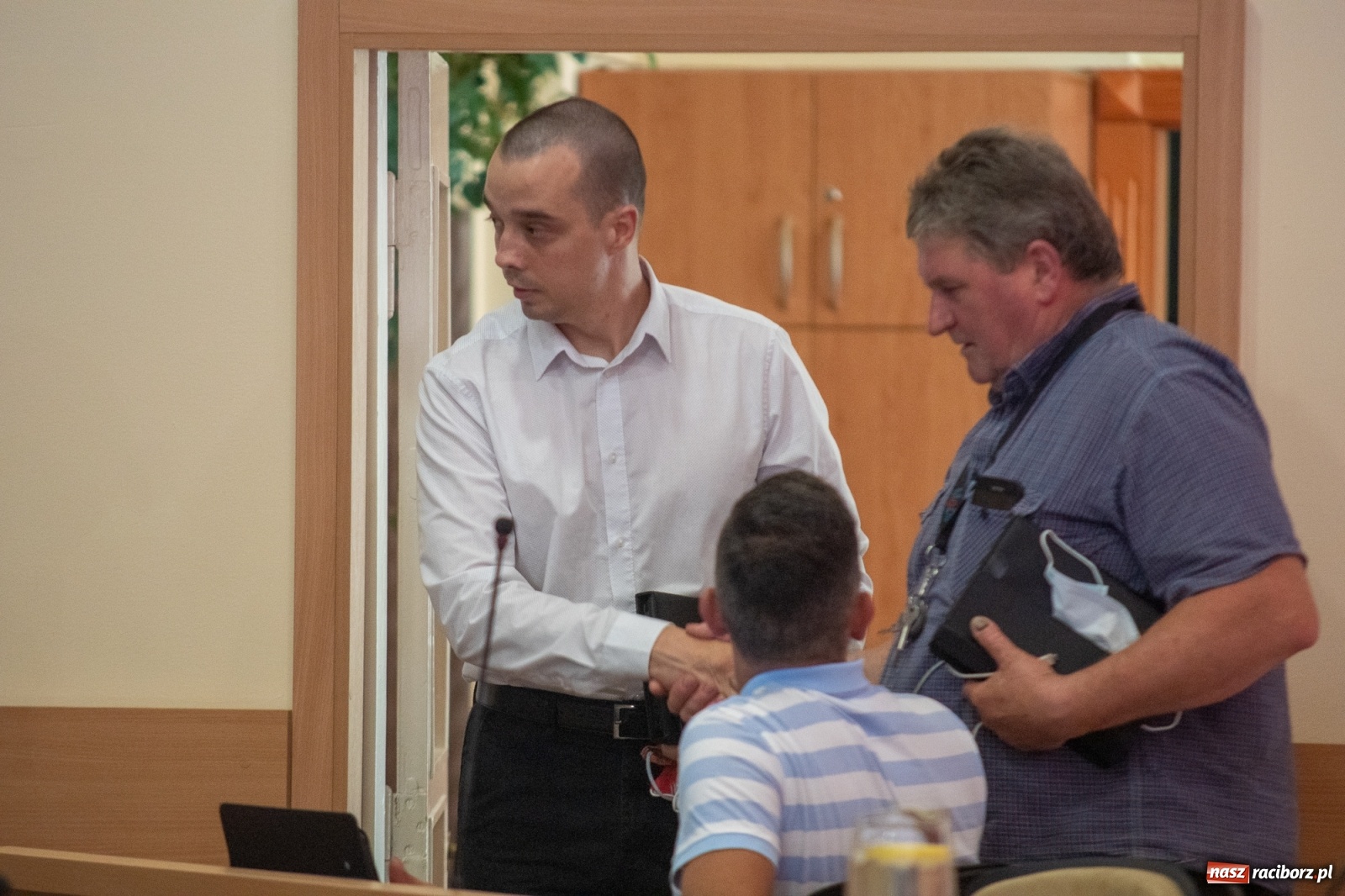 Zdjęcie w galerii na portalu naszraciborz.pl: W ratuszu o korkach na Rybnickiej, łataniu Królewskiej, wyścigach na Ocicach i pasach na Morawskiej wiadomości z regionu