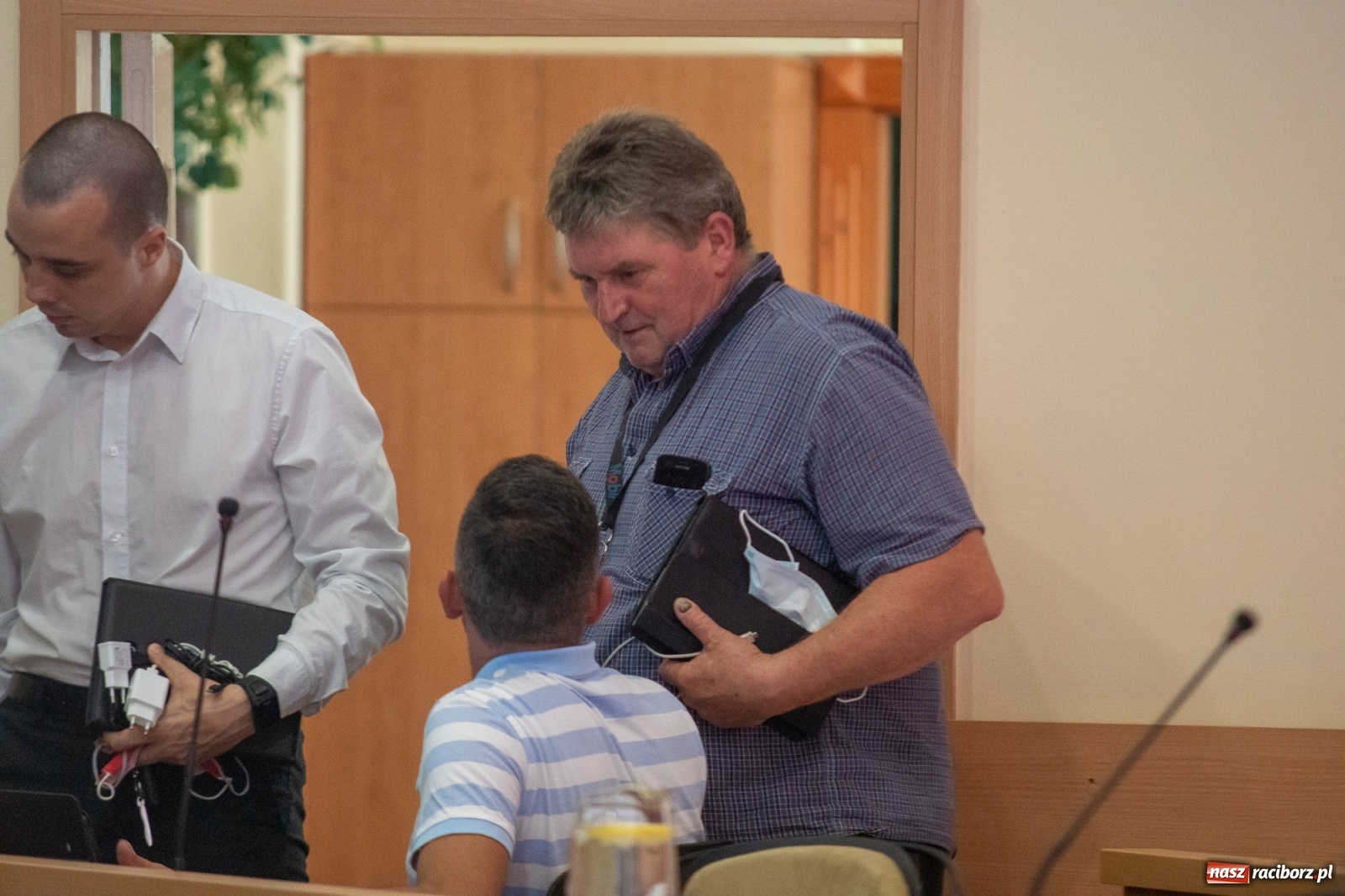 Zdjęcie w galerii na portalu naszraciborz.pl: W ratuszu o korkach na Rybnickiej, łataniu Królewskiej, wyścigach na Ocicach i pasach na Morawskiej wiadomości z regionu