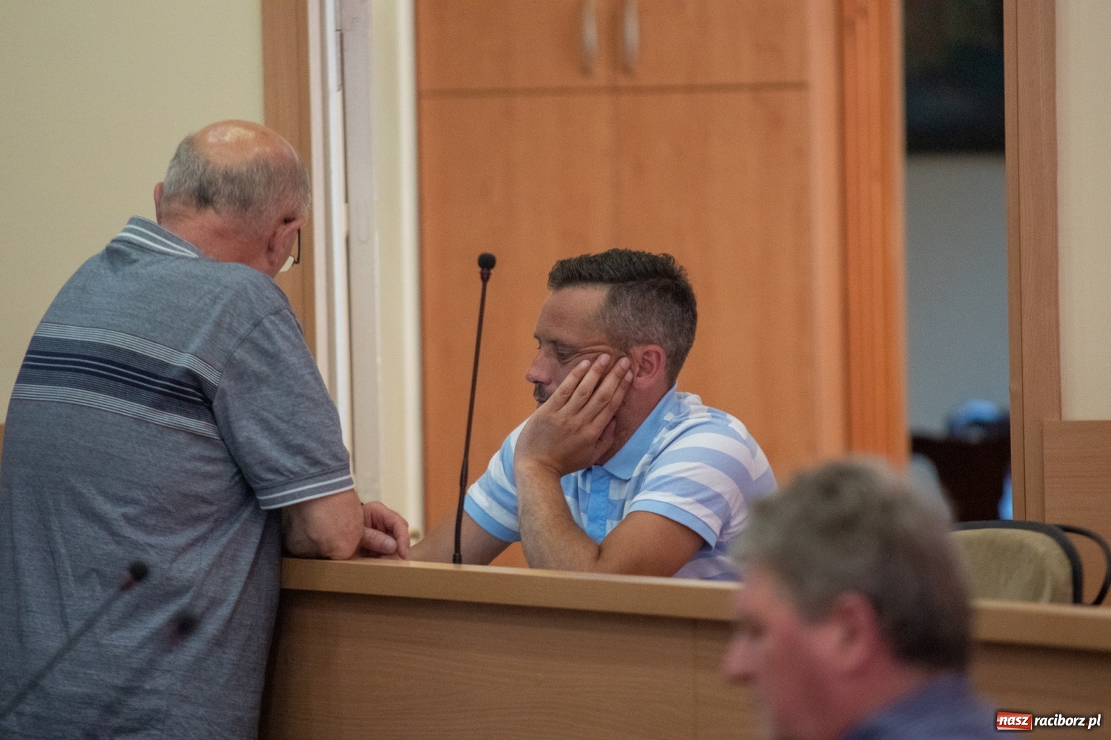 Zdjęcie w galerii na portalu naszraciborz.pl: W ratuszu o korkach na Rybnickiej, łataniu Królewskiej, wyścigach na Ocicach i pasach na Morawskiej wiadomości z regionu