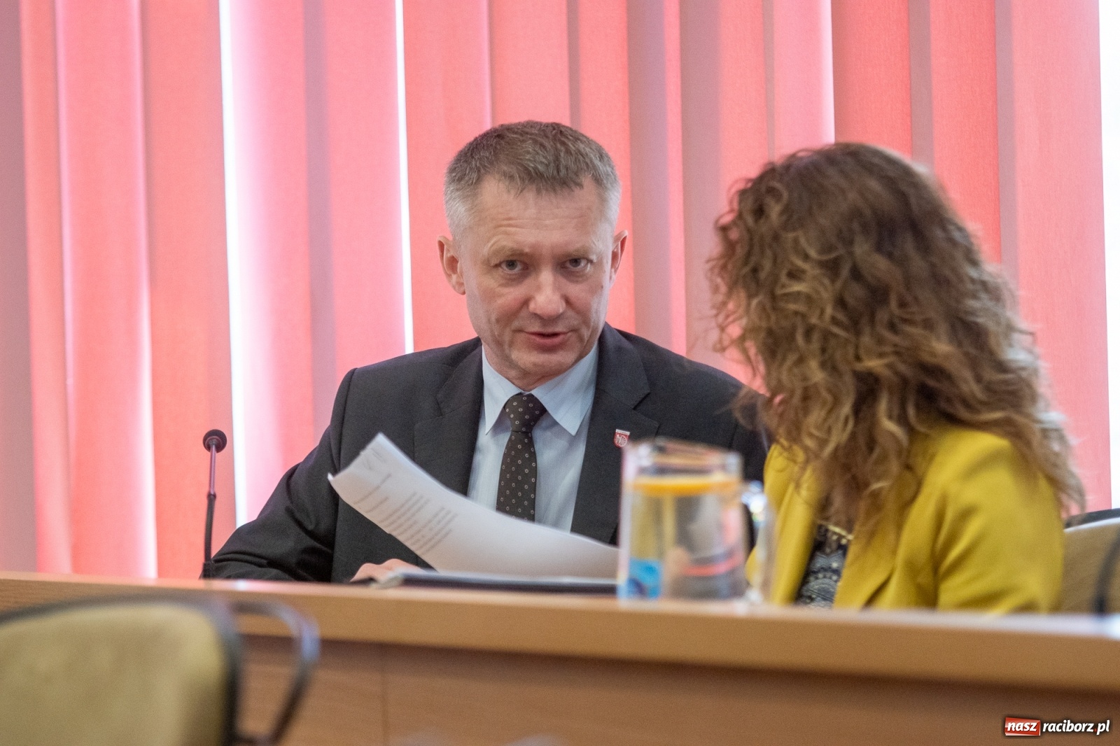 Zdjęcie w galerii na portalu naszraciborz.pl: W ratuszu o korkach na Rybnickiej, łataniu Królewskiej, wyścigach na Ocicach i pasach na Morawskiej wiadomości z regionu