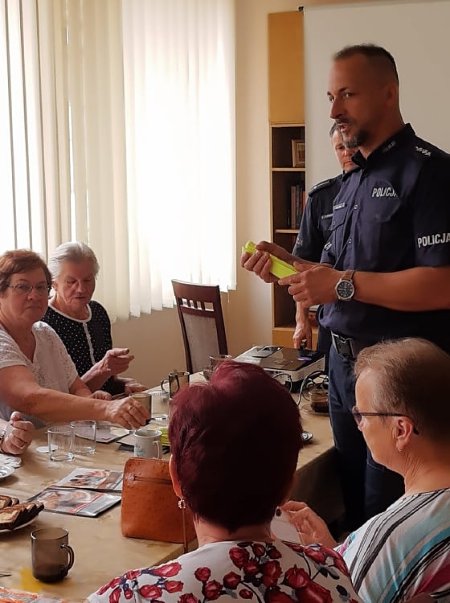 Zdjęcie w galerii na portalu naszraciborz.pl: Gmina Krzanowice dołączyła do kampanii przeciw pijanym kierowcom wiadomości z regionu