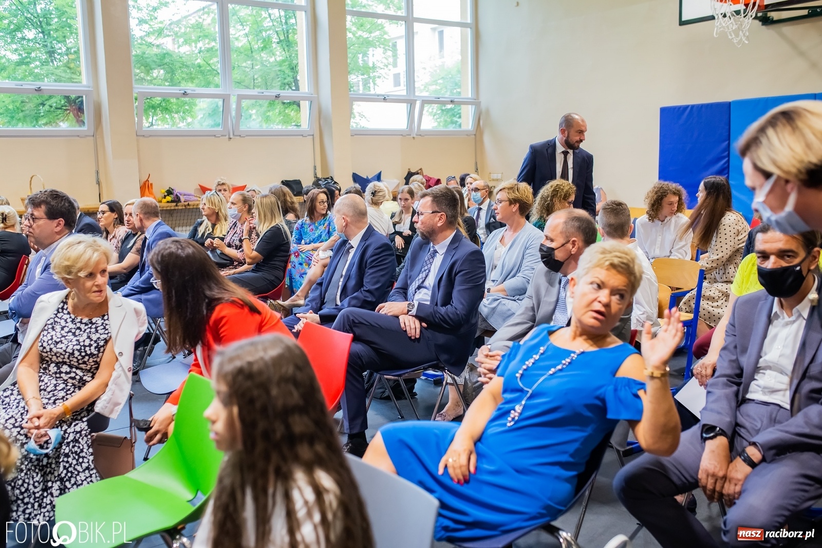 Zdjęcie w galerii na portalu naszraciborz.pl: Miejskie zakończenie roku szkolnego. Nagrodzono laureatów i finalistów konkursów wiadomości z regionu