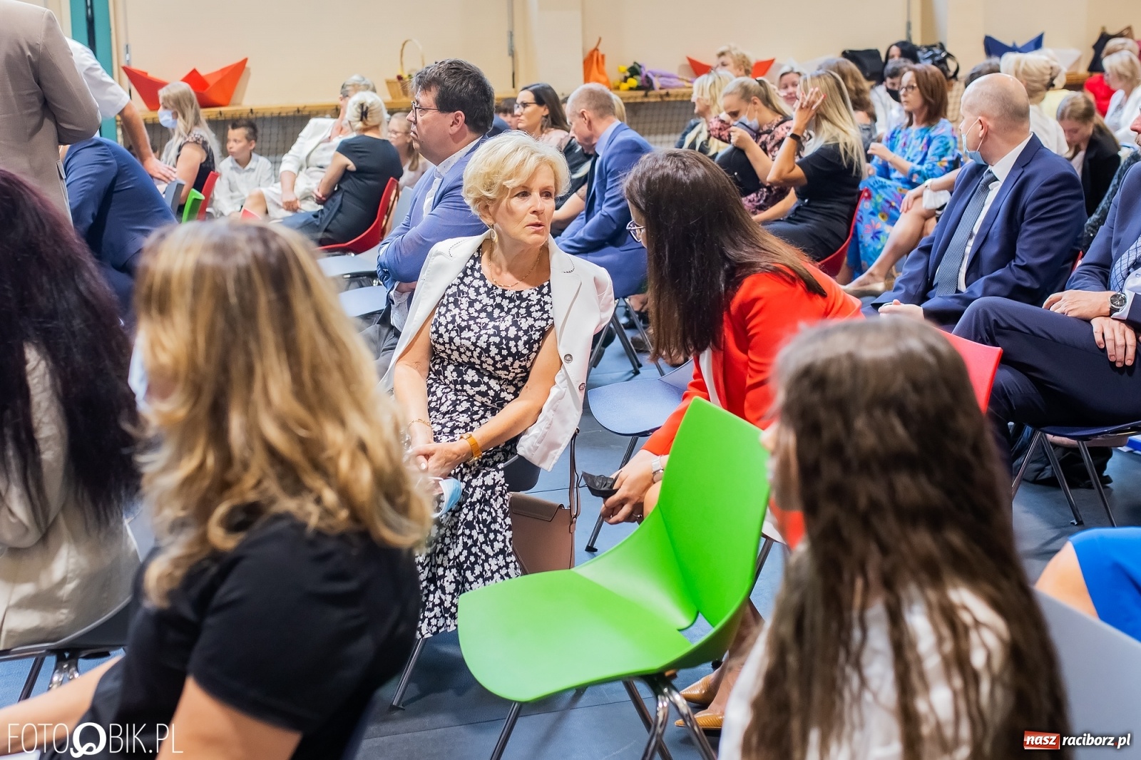 Zdjęcie w galerii na portalu naszraciborz.pl: Miejskie zakończenie roku szkolnego. Nagrodzono laureatów i finalistów konkursów wiadomości z regionu