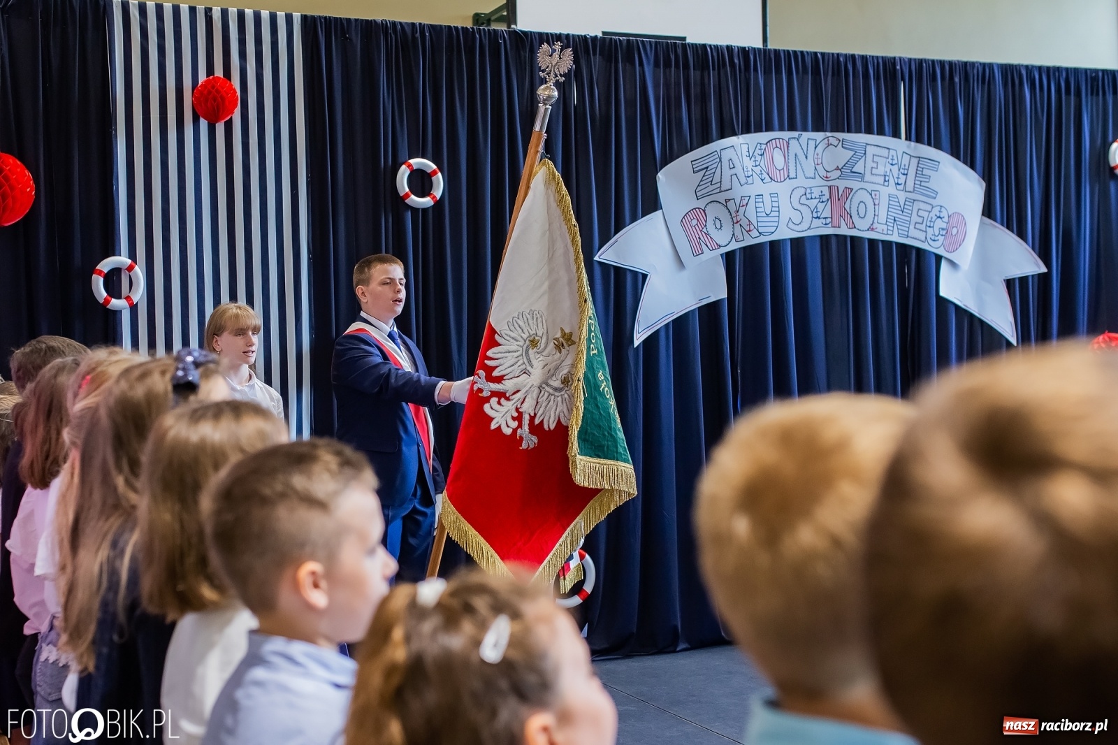 Zdjęcie w galerii na portalu naszraciborz.pl: Miejskie zakończenie roku szkolnego. Nagrodzono laureatów i finalistów konkursów wiadomości z regionu