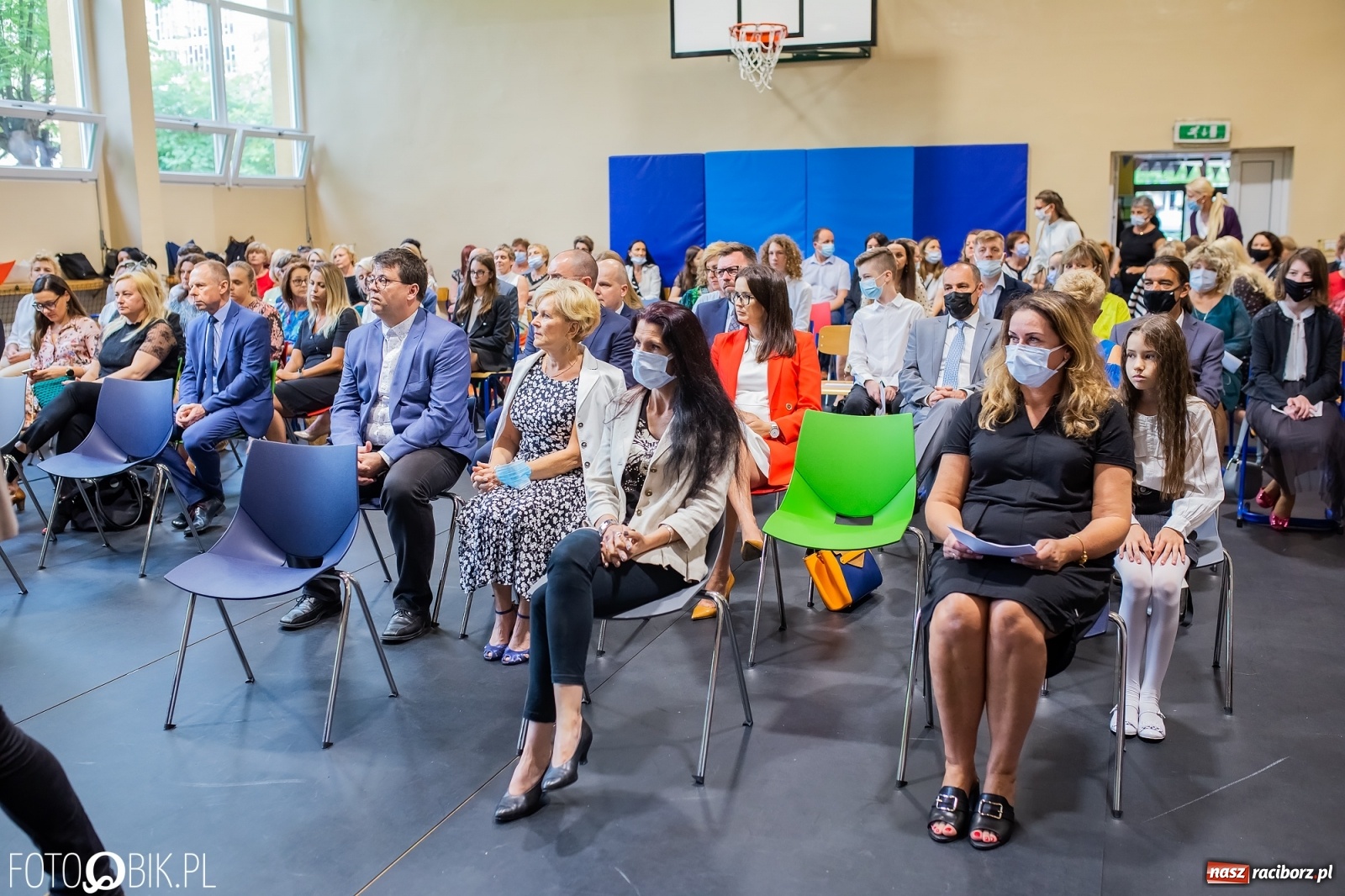 Zdjęcie w galerii na portalu naszraciborz.pl: Miejskie zakończenie roku szkolnego. Nagrodzono laureatów i finalistów konkursów wiadomości z regionu