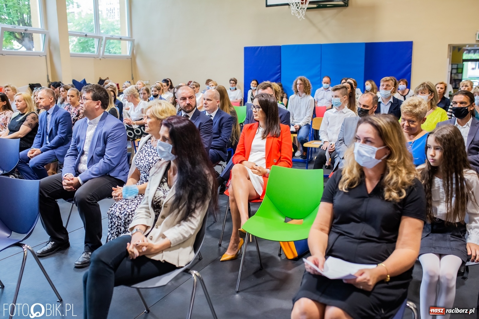Zdjęcie w galerii na portalu naszraciborz.pl: Miejskie zakończenie roku szkolnego. Nagrodzono laureatów i finalistów konkursów wiadomości z regionu