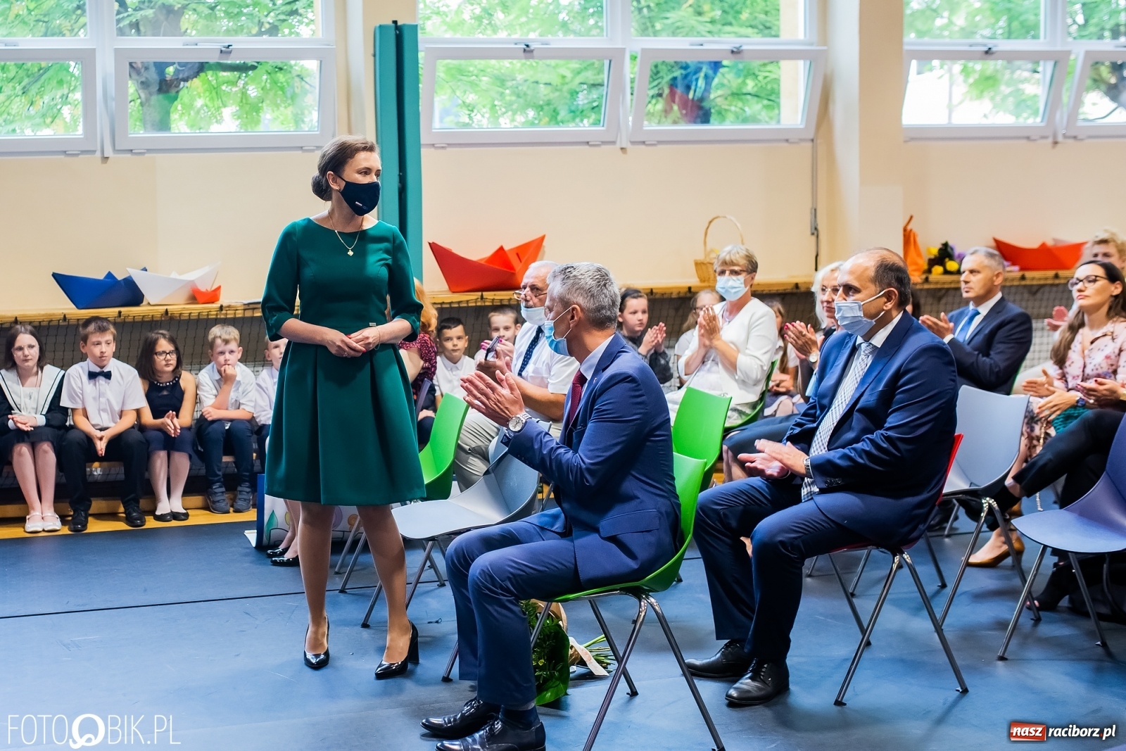 Zdjęcie w galerii na portalu naszraciborz.pl: Miejskie zakończenie roku szkolnego. Nagrodzono laureatów i finalistów konkursów wiadomości z regionu