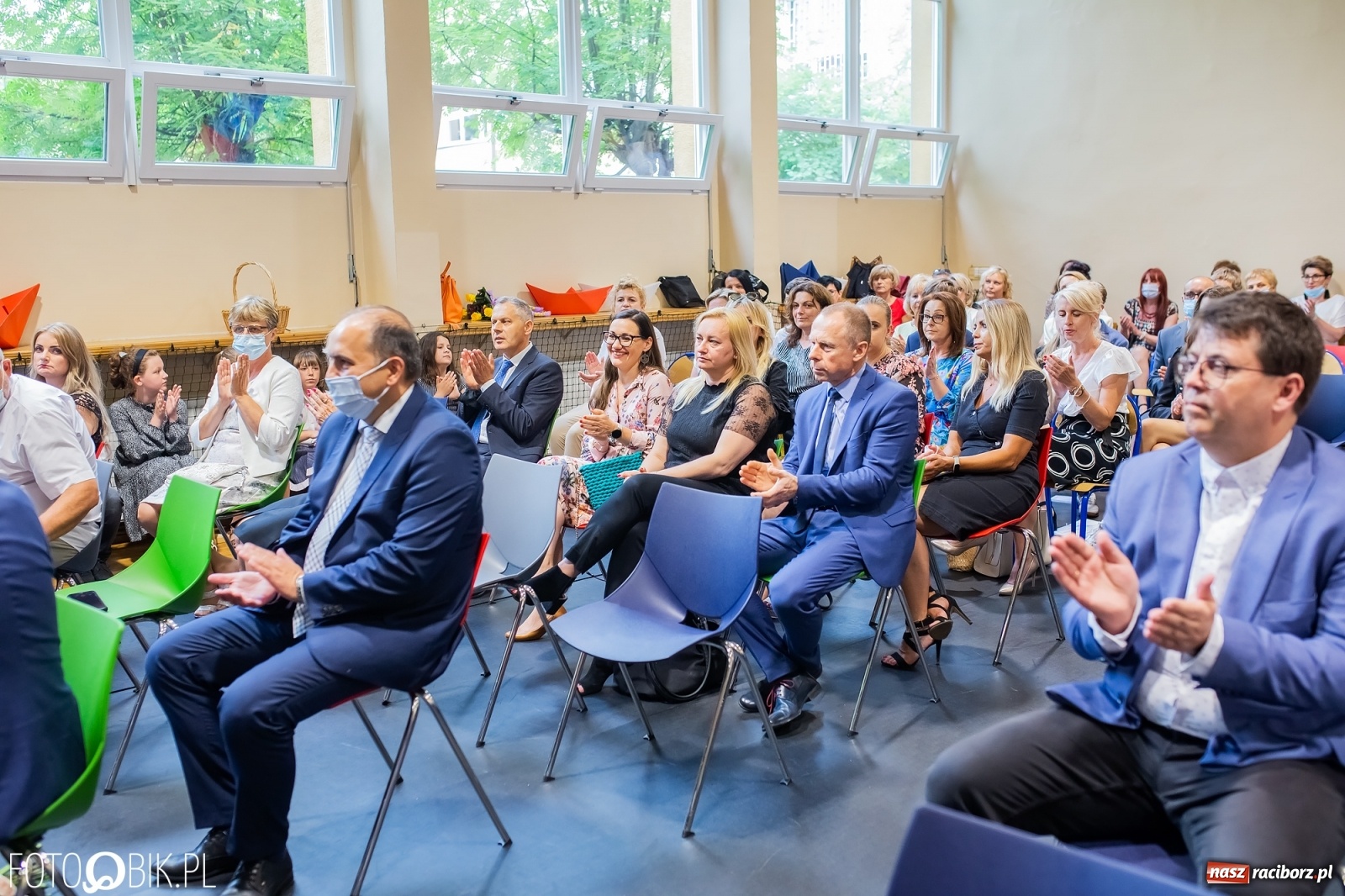 Zdjęcie w galerii na portalu naszraciborz.pl: Miejskie zakończenie roku szkolnego. Nagrodzono laureatów i finalistów konkursów wiadomości z regionu