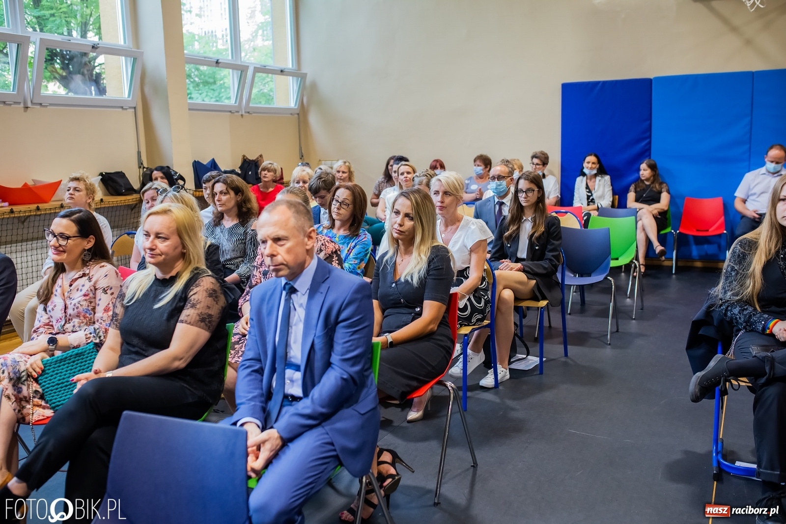 Zdjęcie w galerii na portalu naszraciborz.pl: Miejskie zakończenie roku szkolnego. Nagrodzono laureatów i finalistów konkursów wiadomości z regionu
