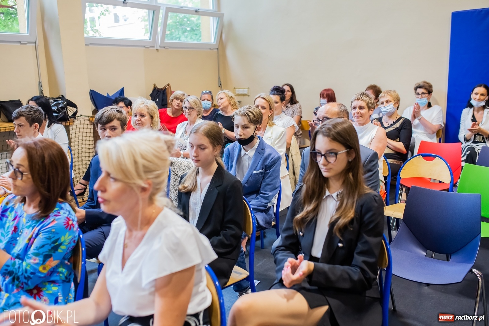 Zdjęcie w galerii na portalu naszraciborz.pl: Miejskie zakończenie roku szkolnego. Nagrodzono laureatów i finalistów konkursów wiadomości z regionu