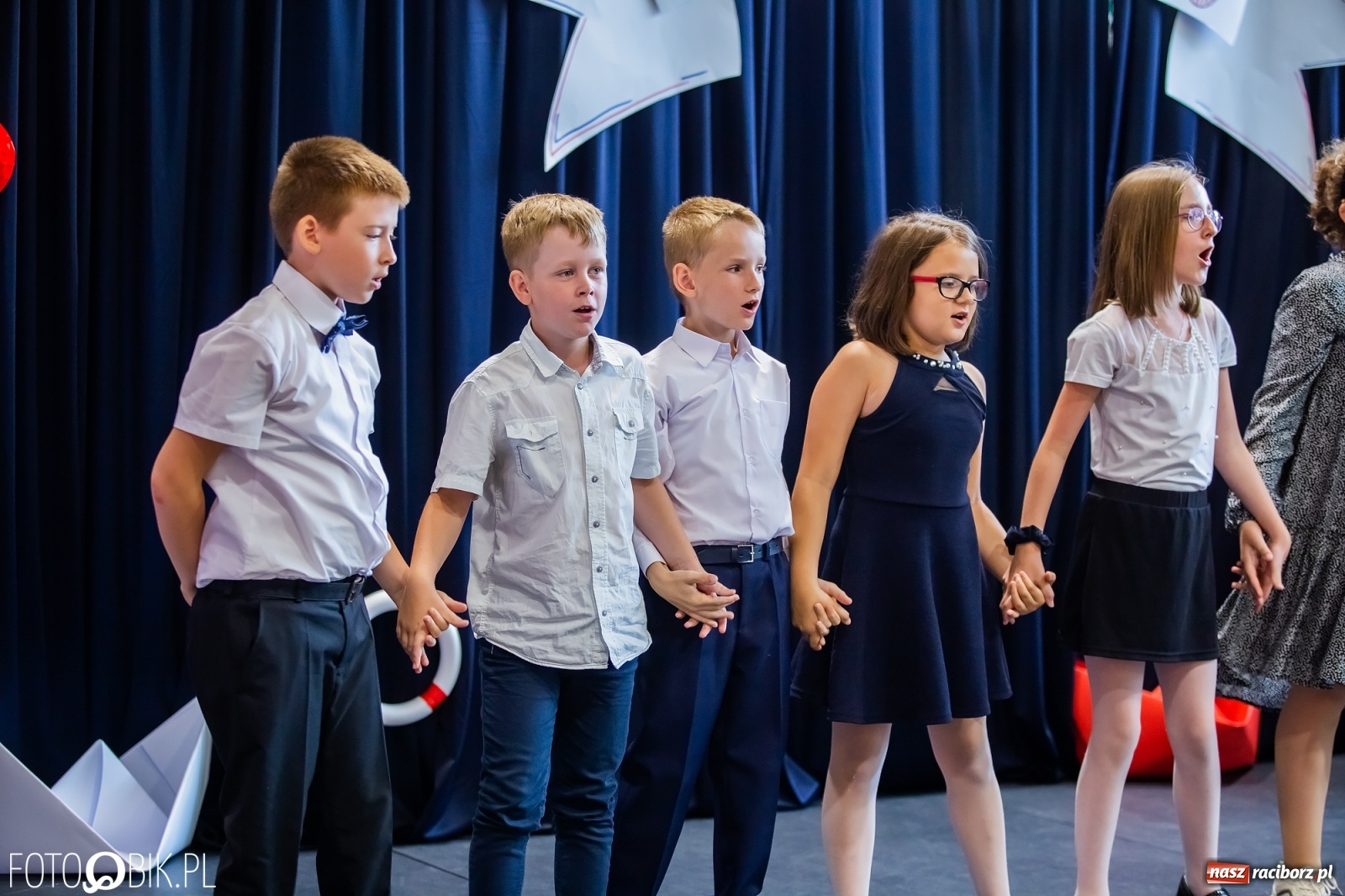 Zdjęcie w galerii na portalu naszraciborz.pl: Miejskie zakończenie roku szkolnego. Nagrodzono laureatów i finalistów konkursów wiadomości z regionu