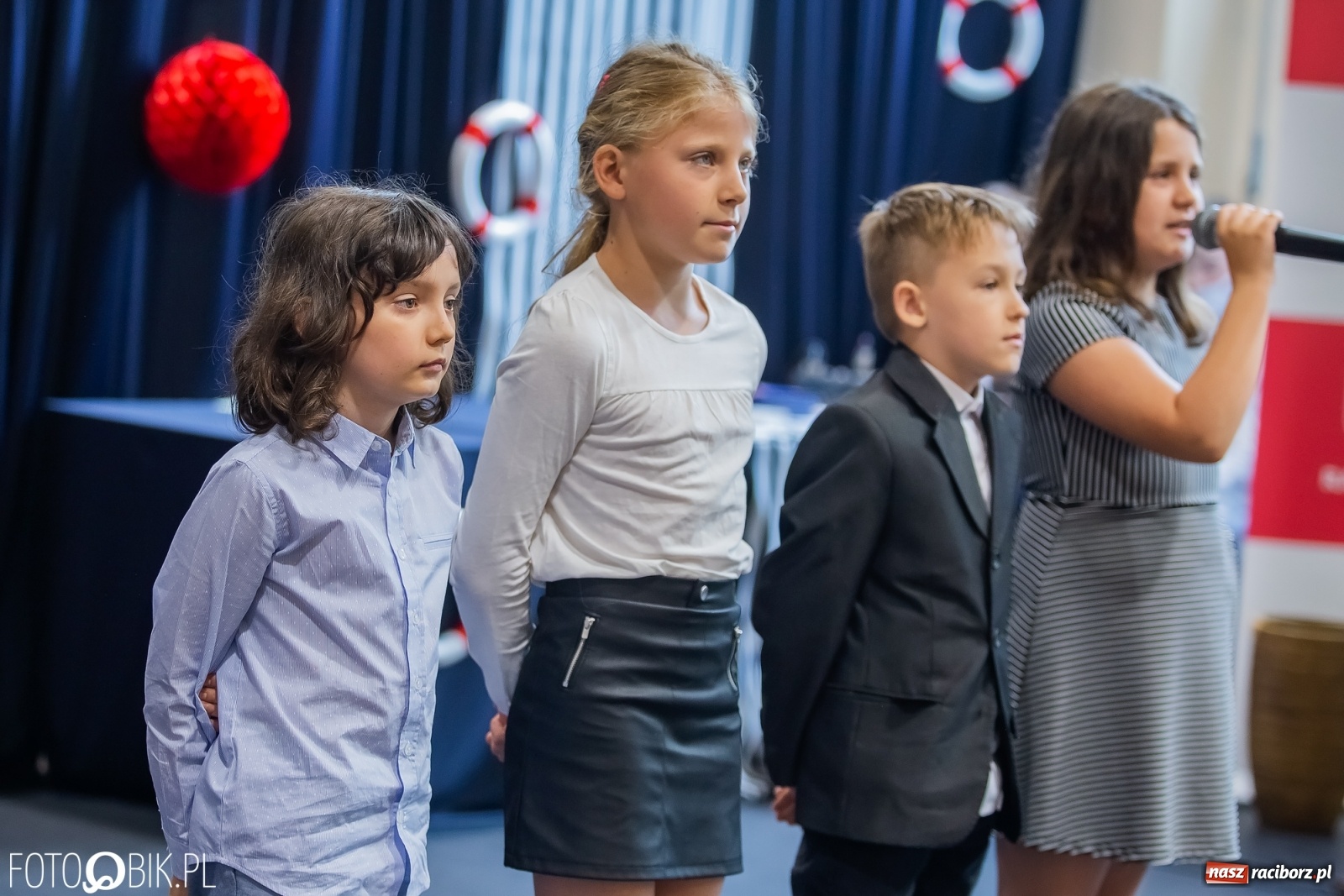 Zdjęcie w galerii na portalu naszraciborz.pl: Miejskie zakończenie roku szkolnego. Nagrodzono laureatów i finalistów konkursów wiadomości z regionu