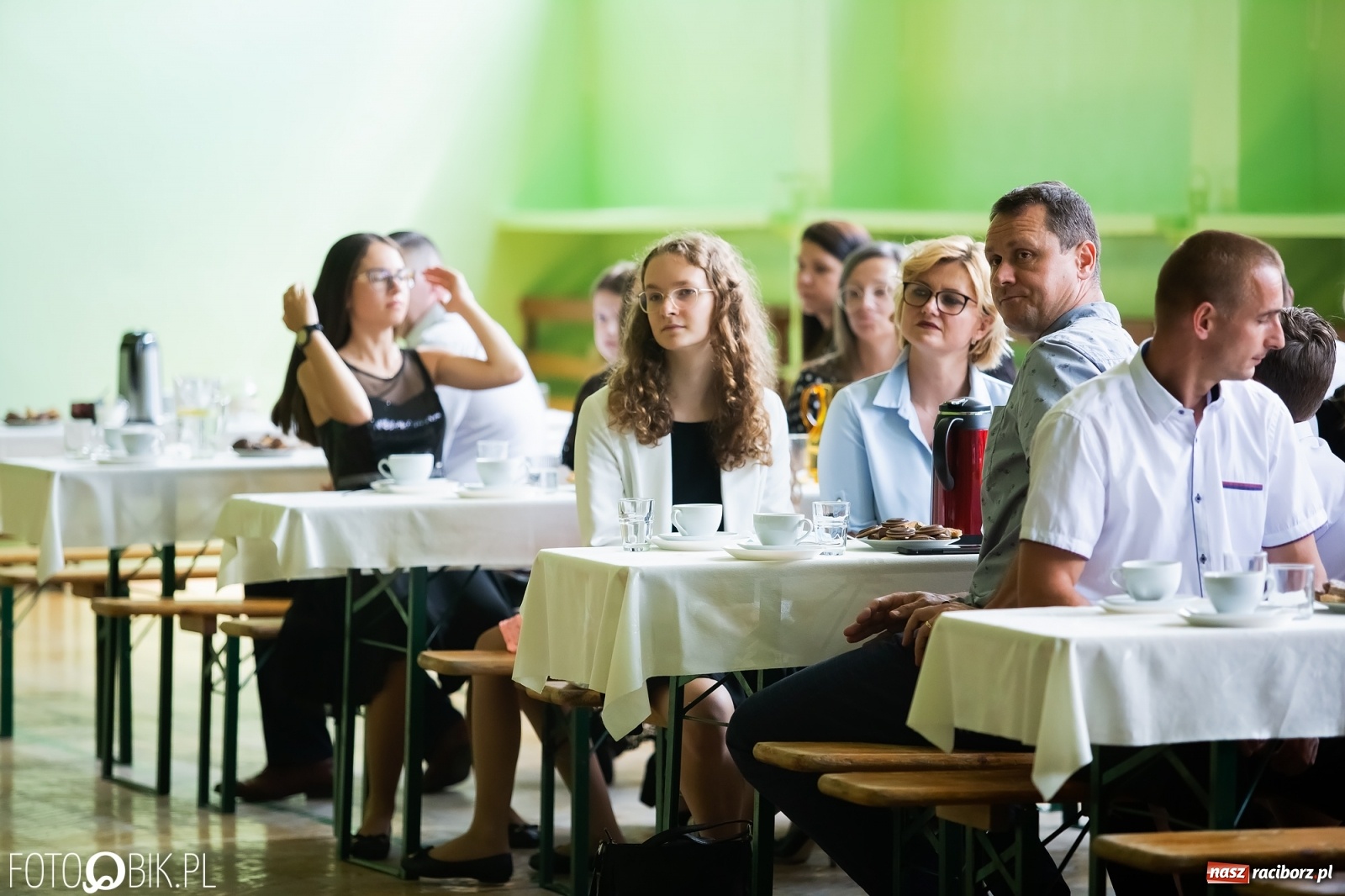 Zdjęcie w galerii na portalu naszraciborz.pl: Burmistrz nagrodził prymuski i prymusów z gminy Krzanowice wiadomości z regionu