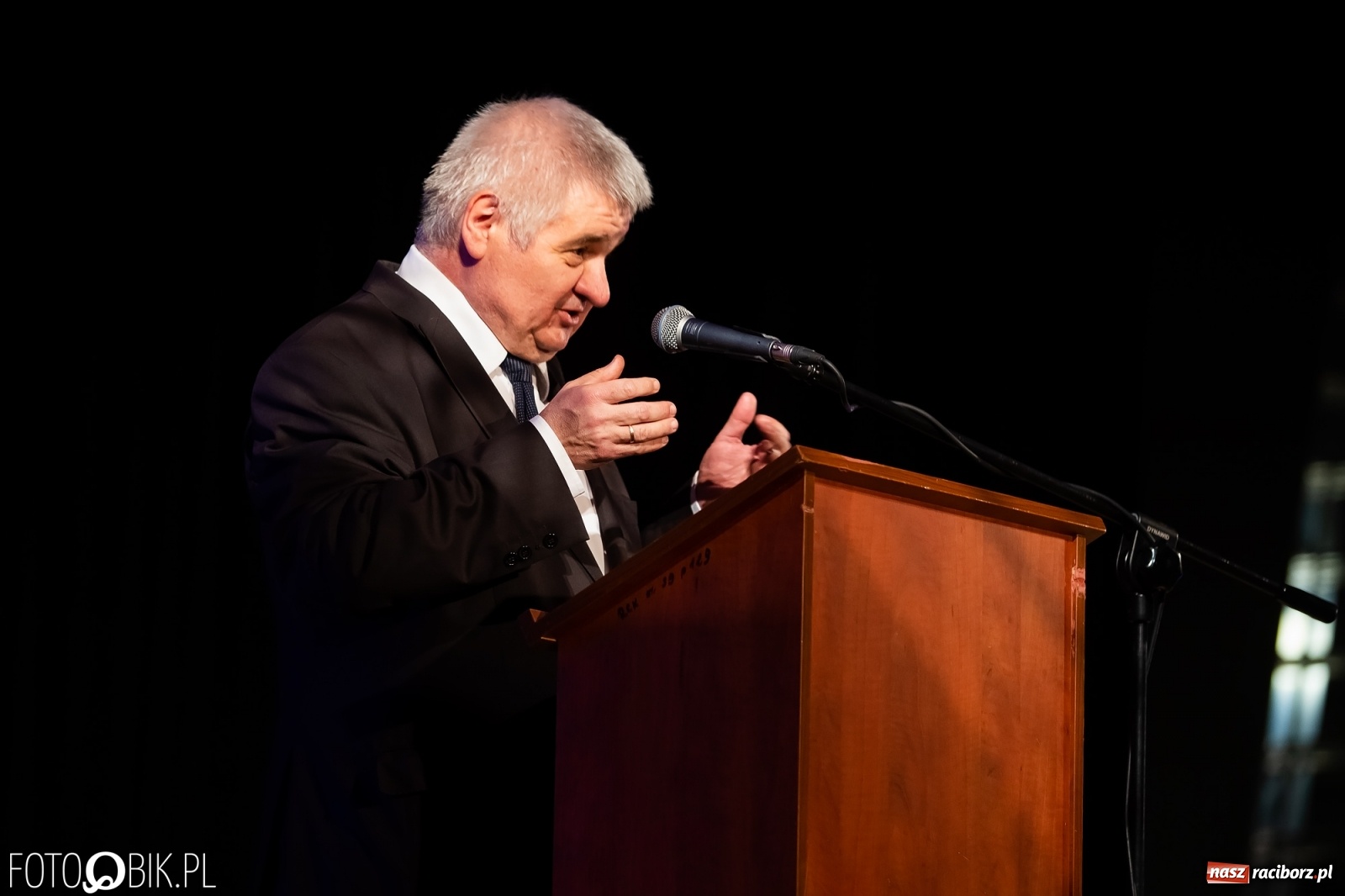 Zdjęcie w galerii na portalu naszraciborz.pl: UNITAS IN VERITATE. Wręczono medale im. Ks. Stefana Pieczki wiadomości z regionu