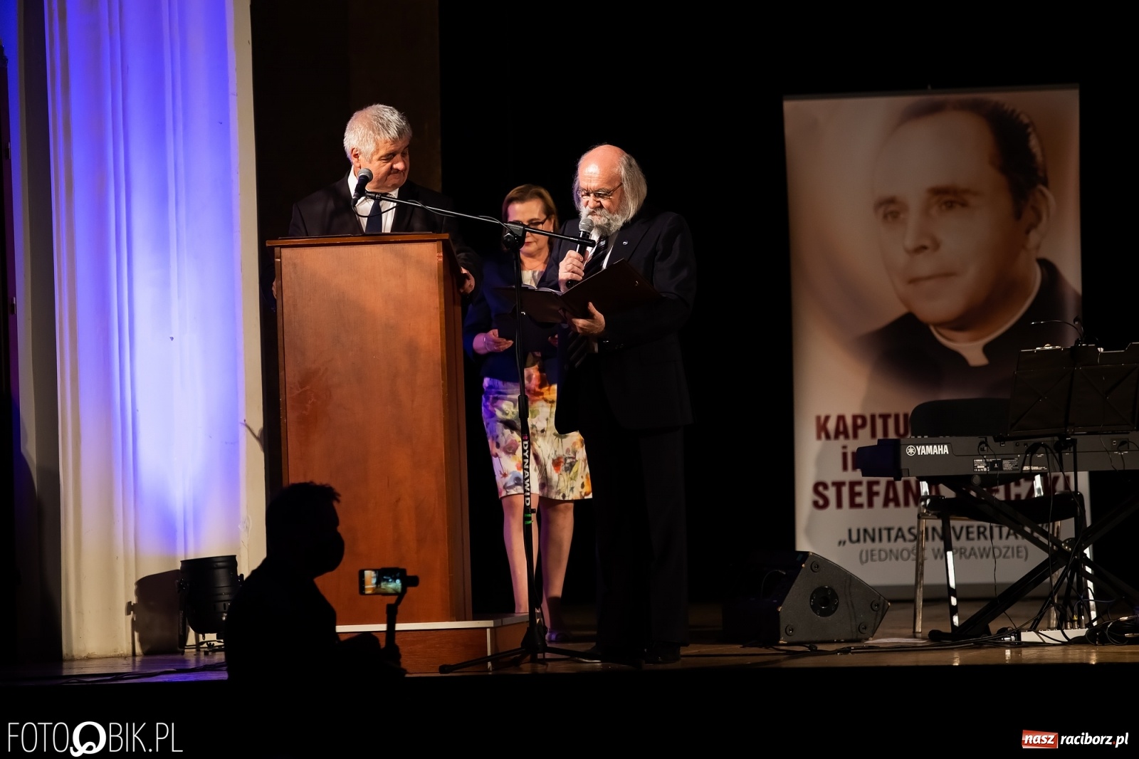 Zdjęcie w galerii na portalu naszraciborz.pl: UNITAS IN VERITATE. Wręczono medale im. Ks. Stefana Pieczki wiadomości z regionu