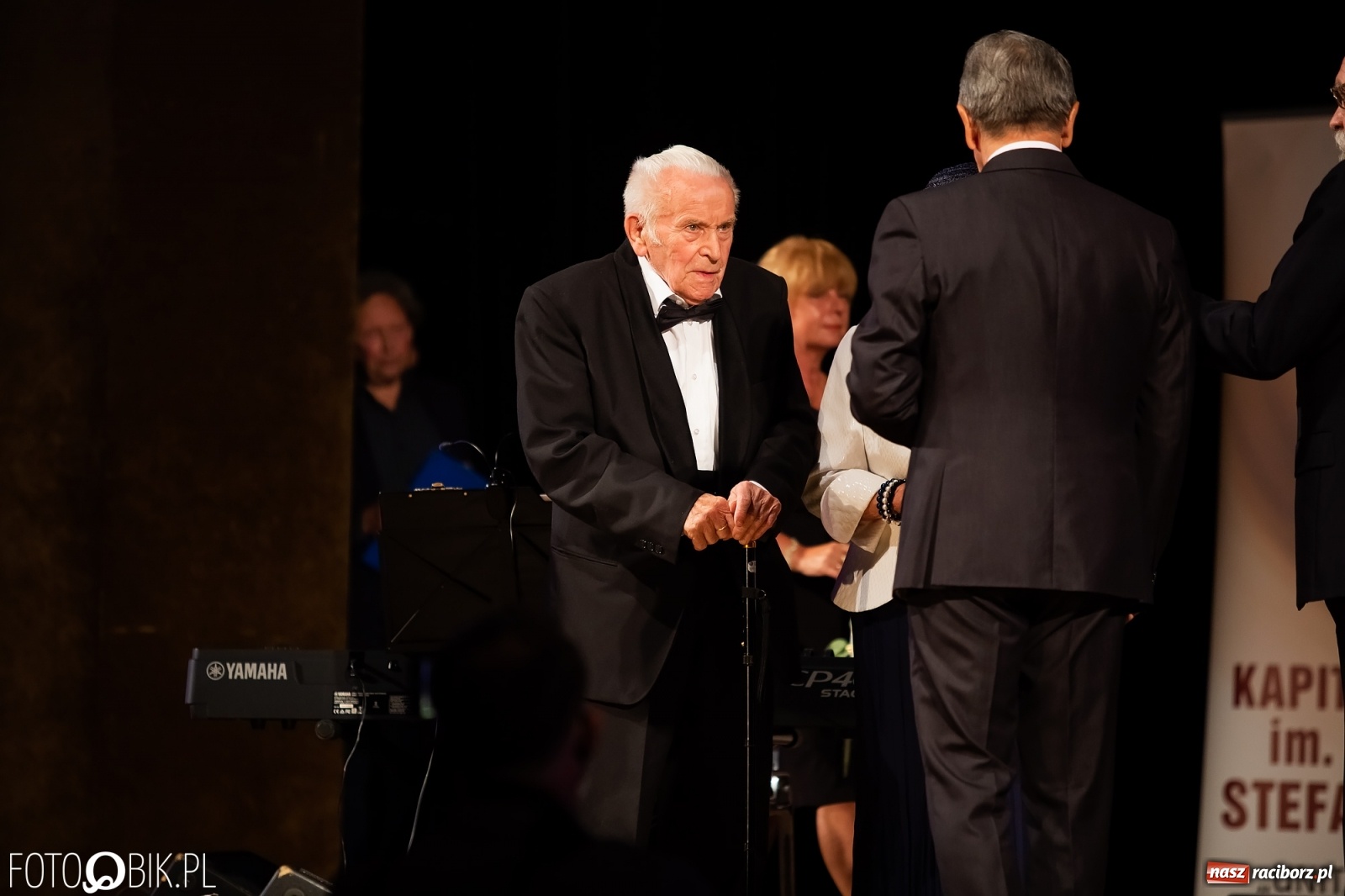 Zdjęcie w galerii na portalu naszraciborz.pl: UNITAS IN VERITATE. Wręczono medale im. Ks. Stefana Pieczki wiadomości z regionu