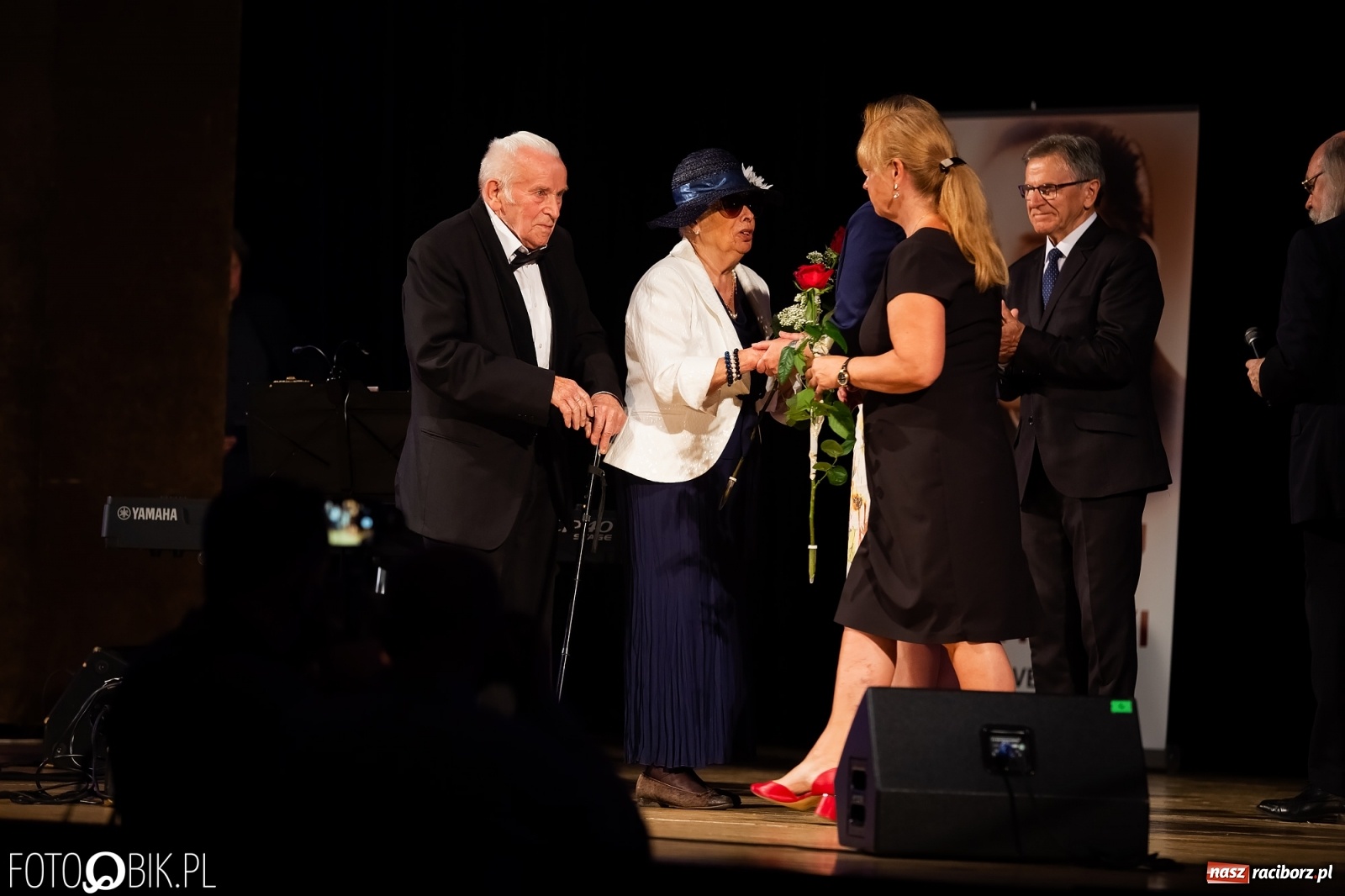 Zdjęcie w galerii na portalu naszraciborz.pl: UNITAS IN VERITATE. Wręczono medale im. Ks. Stefana Pieczki wiadomości z regionu