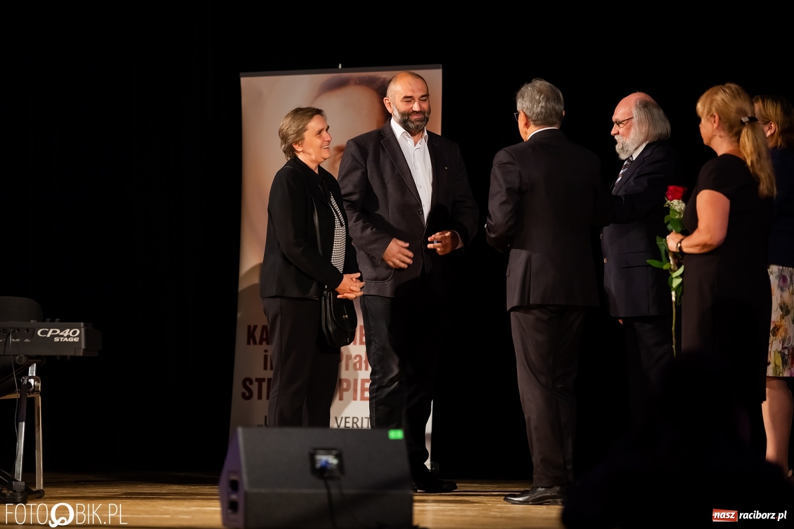 Zdjęcie w galerii na portalu naszraciborz.pl: UNITAS IN VERITATE. Wręczono medale im. Ks. Stefana Pieczki wiadomości z regionu