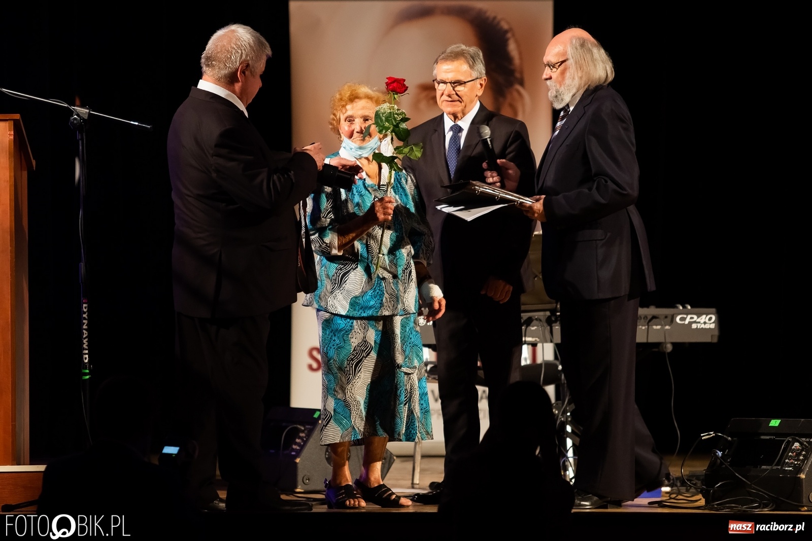 Zdjęcie w galerii na portalu naszraciborz.pl: UNITAS IN VERITATE. Wręczono medale im. Ks. Stefana Pieczki wiadomości z regionu