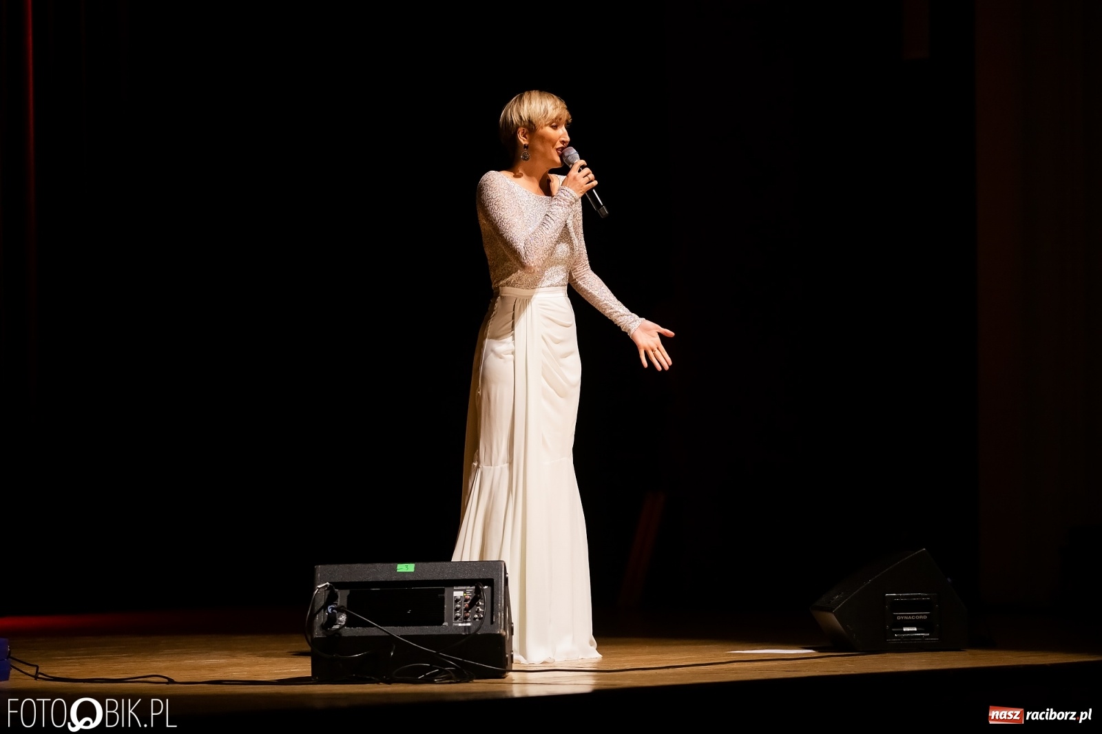 Zdjęcie w galerii na portalu naszraciborz.pl: UNITAS IN VERITATE. Wręczono medale im. Ks. Stefana Pieczki wiadomości z regionu