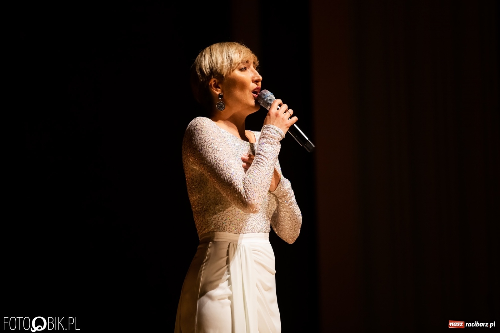 Zdjęcie w galerii na portalu naszraciborz.pl: UNITAS IN VERITATE. Wręczono medale im. Ks. Stefana Pieczki wiadomości z regionu