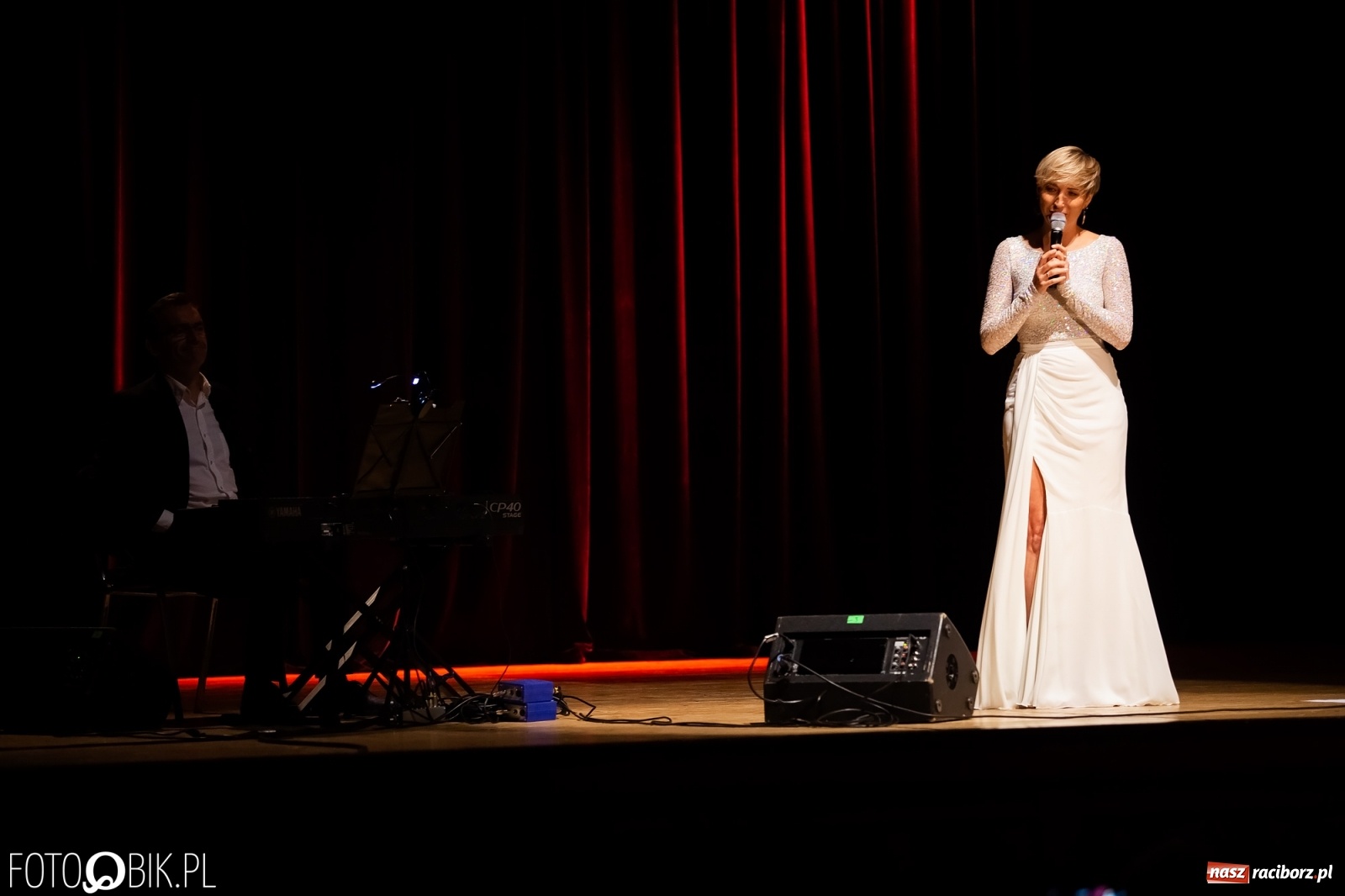 Zdjęcie w galerii na portalu naszraciborz.pl: UNITAS IN VERITATE. Wręczono medale im. Ks. Stefana Pieczki wiadomości z regionu