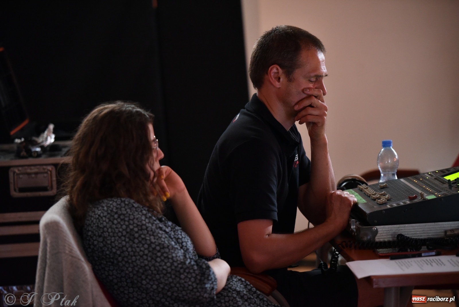 Zdjęcie w galerii na portalu naszraciborz.pl: MDK. Śpiew nocy letniej wiadomości z regionu