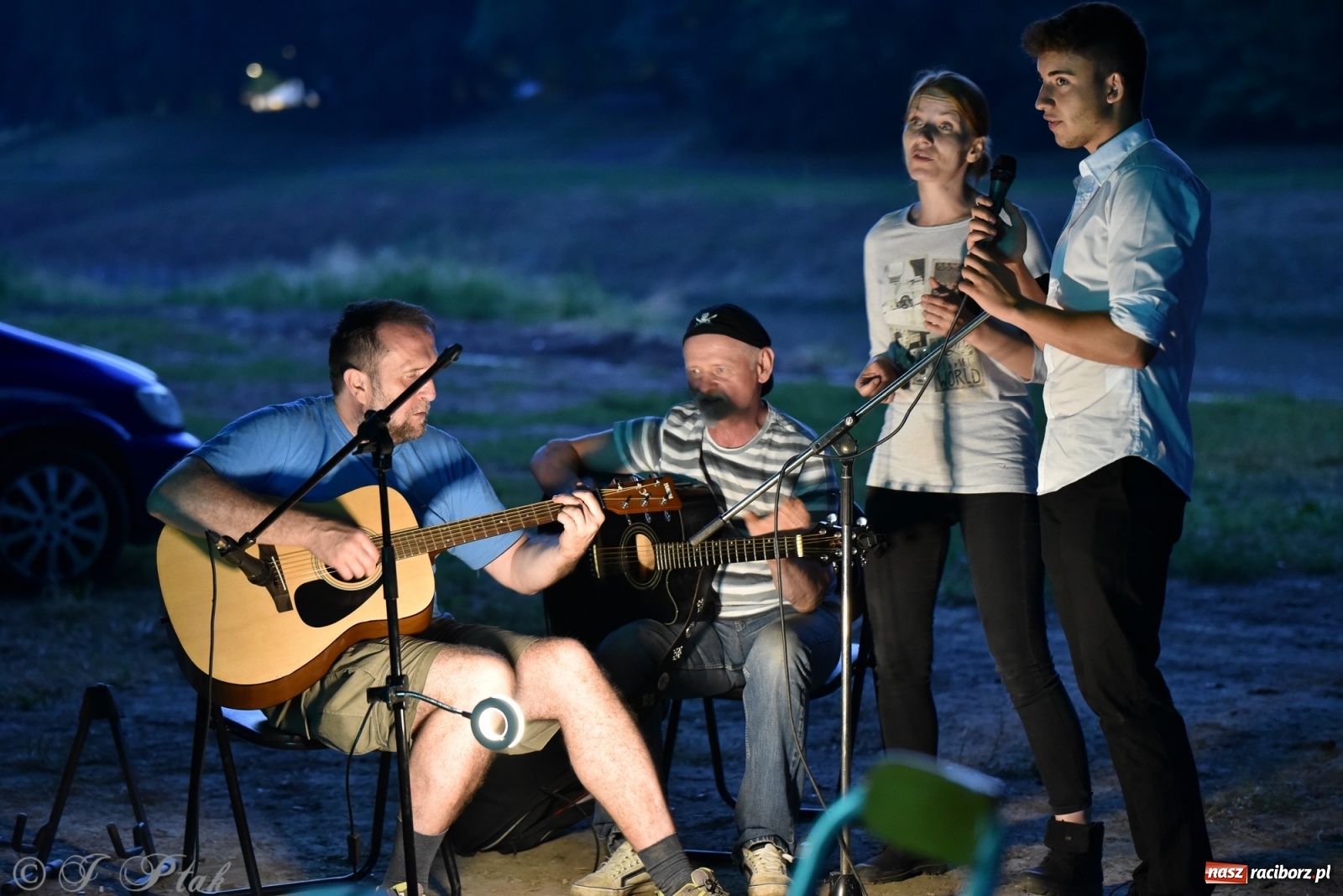 Zdjęcie w galerii na portalu naszraciborz.pl: Około czterdzieści pływadeł wystartuje jutro spod zamku [WIDEO] wiadomości z regionu